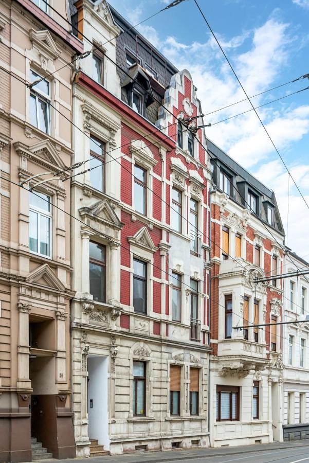 Einfach Aber Sehr Komfortabel - Wohnung Fuer 6 Personen - 2Xwc - Grupen, Messe, Monteure, Studenten - Voll Ausgestattet - 6 Betten 140X200Cm Hochwertig, 3 Smart-Tv 55 Zoll Netflix, 1000 Mbit Wlan, Voll Ausgestattete Kueche Duisburgo Exterior foto
